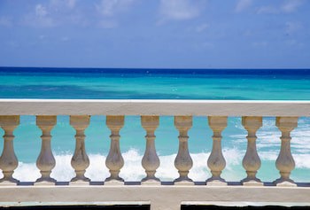 Dover Beach Hotel
