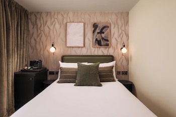Central Park Hotel