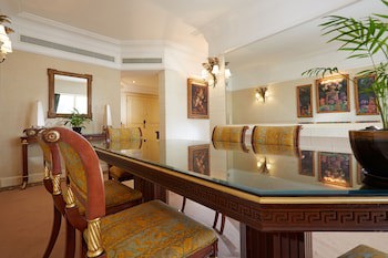 Millennium Plaza Downtown Hotel