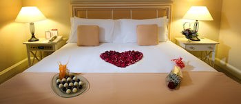 Millennium Plaza Downtown Hotel