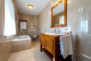 Hotel Century