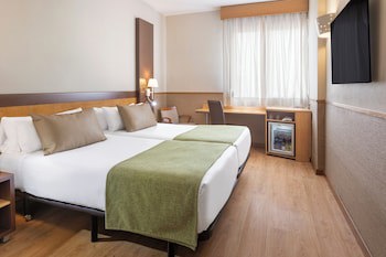 Catalonia Giralda Hotel