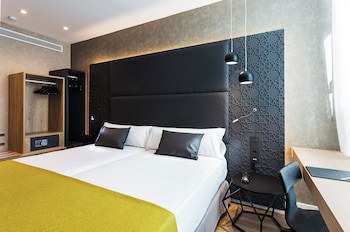 Catalonia Giralda Hotel