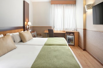 Catalonia Giralda Hotel