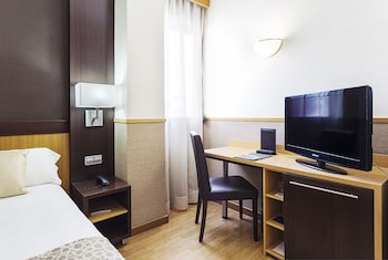 Catalonia Giralda Hotel