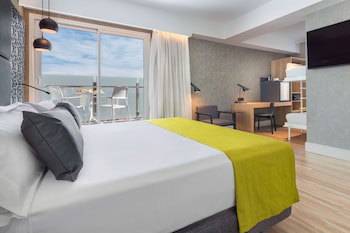 Catalonia Giralda Hotel