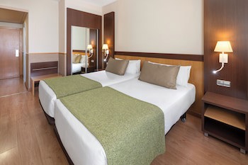 Catalonia Giralda Hotel