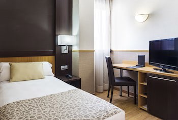 Catalonia Giralda Hotel