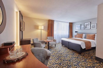 Carlton Square Hotel