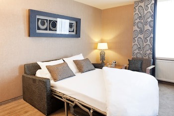 Carlton Oasis Hotel