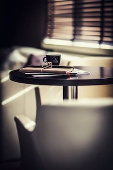 Carlton Oasis Hotel