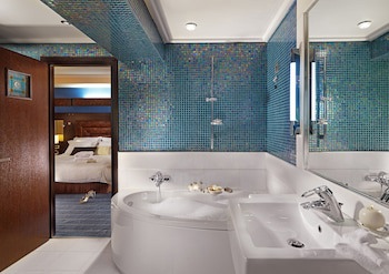 Crowne Plaza Athens City Centre, An Ihg Hotel