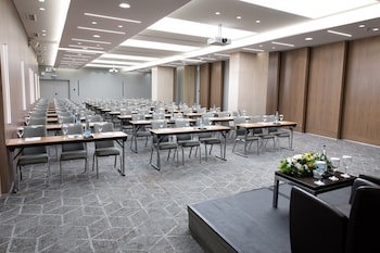 Crowne Plaza Athens City Centre, An Ihg Hotel