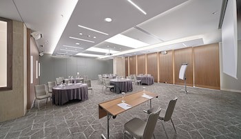 Crowne Plaza Athens City Centre, An Ihg Hotel