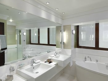 Crowne Plaza Athens City Centre, An Ihg Hotel