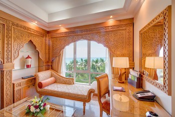 Crowne Plaza Resort Salalah, An Ihg Hotel