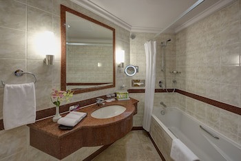 Crowne Plaza Resort Salalah, An Ihg Hotel