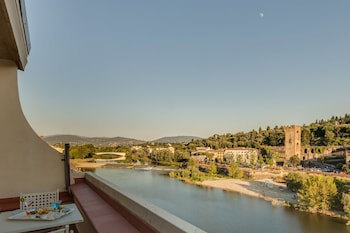 Plaza Hotel Lucchesi galeri fotoğrafı