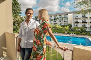 Irazu Hotel & Studios