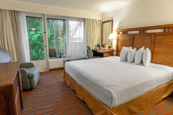 Irazu Hotel & Studios