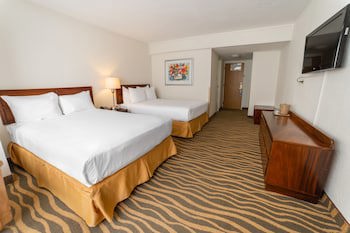 Irazu Hotel & Studios