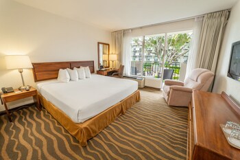 Irazu Hotel & Studios