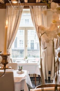 Martin's Relais
