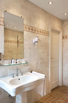 Martin's Relais