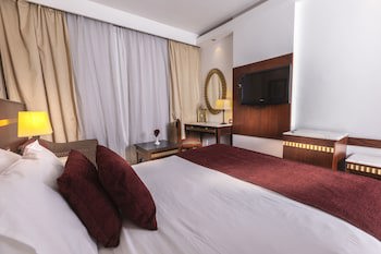 Golden Tulip Flamenco