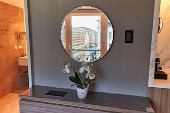 Steigenberger Hotel Hamburg galeri fotoğrafı