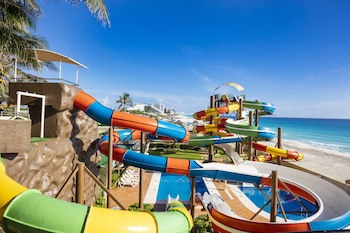 Crown Paradise Club Cancun All Inclusive