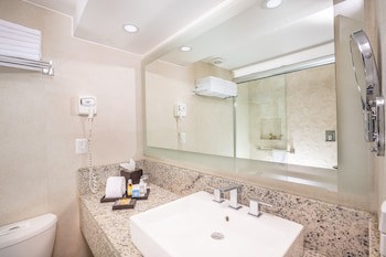 Crown Paradise Club Cancun All Inclusive
