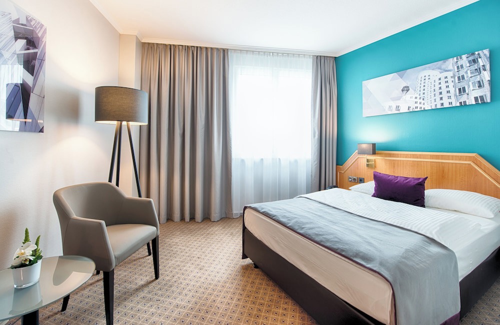 Holiday Inn fotoğrafı