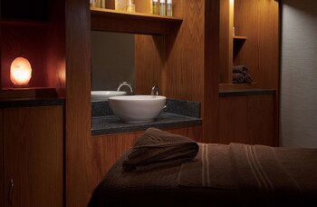 Delta Hotels By Marriott Cheltenham Chase