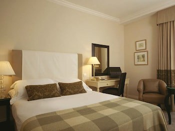 Macdonald Frimley Hall Hotel And Spa