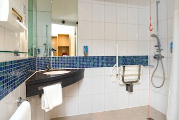 Holiday Inn Express Hemel Hempstead, An Ihg Hotel