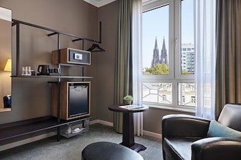 Lindner Hotel Cologne City Plaza, part of JdV by Hyatt galeri fotoğrafı