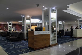 Renaissance London Heathrow Hotel