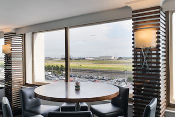Renaissance London Heathrow Hotel