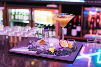 Renaissance London Heathrow Hotel