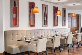 Renaissance London Heathrow Hotel