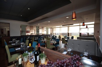 Renaissance London Heathrow Hotel