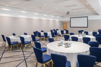 Renaissance London Heathrow Hotel