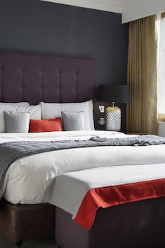 Renaissance London Heathrow Hotel