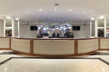 Renaissance London Heathrow Hotel