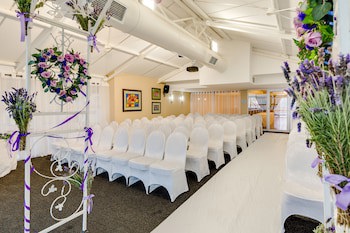 Protea Hotel By Marriott Karridene Beach