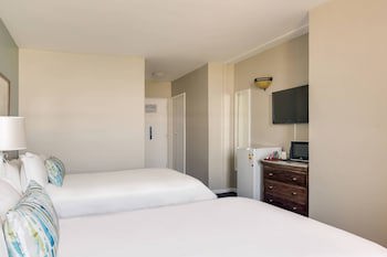 Protea Hotel By Marriott Karridene Beach