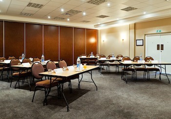 Protea Hotel By Marriott Karridene Beach