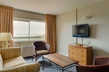 Protea Hotel By Marriott Karridene Beach