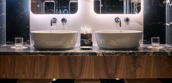 Dylan Hotel
